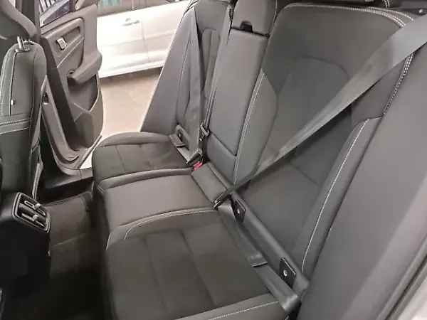 Volvo EX40 - Imagem 11