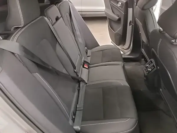 Volvo EX40 - Imagem 9