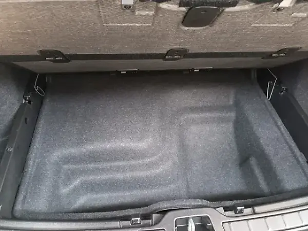 Volvo EX40 - Imagem 16