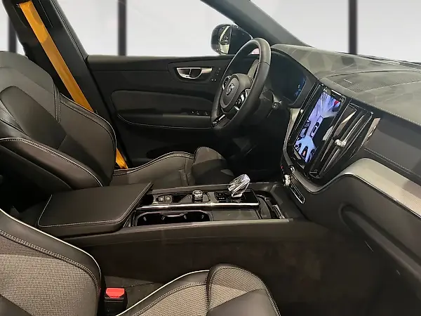 Volvo Xc60 Plug-in Hybrid - Imagem 15