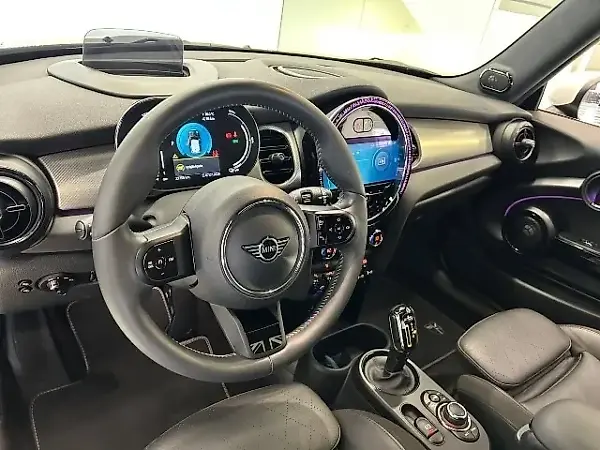 Mini Cooper SE - Imagem 12