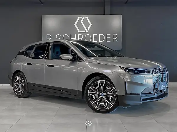 BMW Ix - Imagem 1