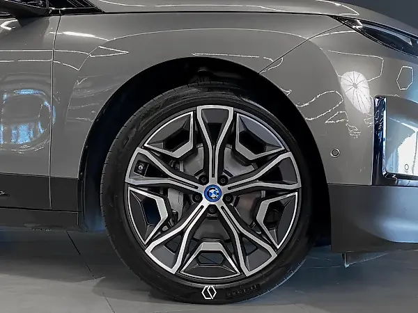 BMW Ix - Imagem 5