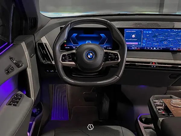 BMW Ix - Imagem 9