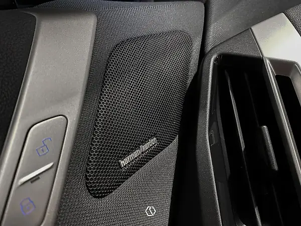 BMW Ix - Imagem 12