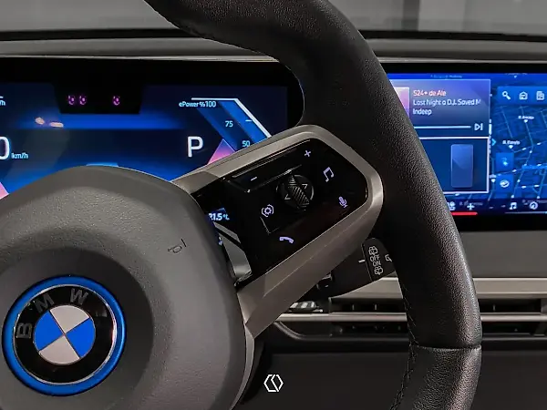 BMW Ix - Imagem 11