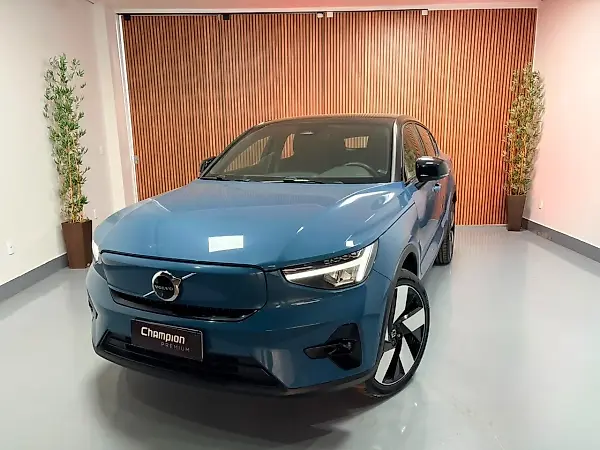 Volvo EX40 - Imagem 1