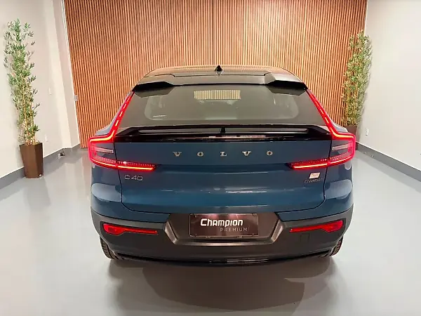 Volvo EX40 - Imagem 4