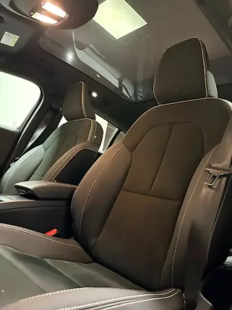 Volvo EX40 - Imagem 8