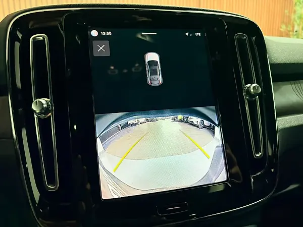 Volvo EX40 - Imagem 10