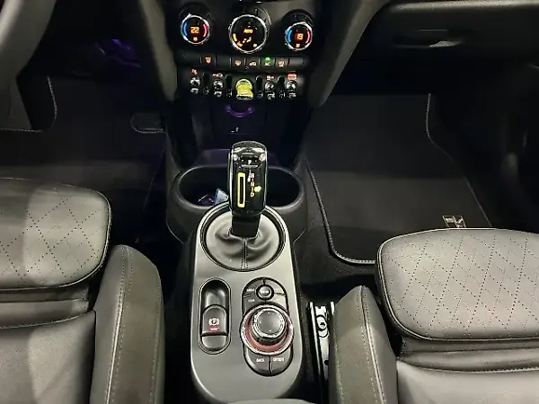 Mini Cooper SE - Imagem 18