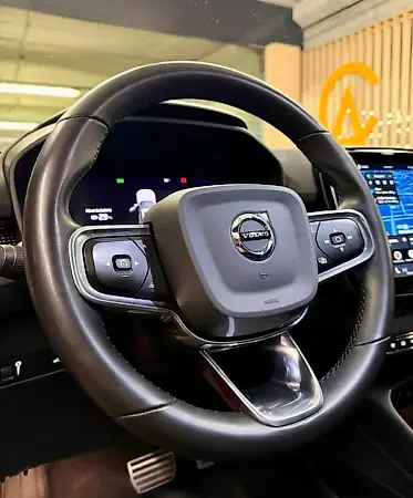 Volvo XC40 Recharge - Imagem 7