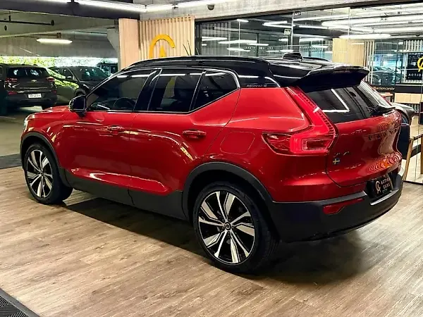 Volvo XC40 Recharge - Imagem 8