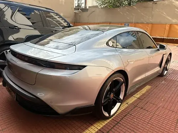 Porsche Taycan - Imagem 4