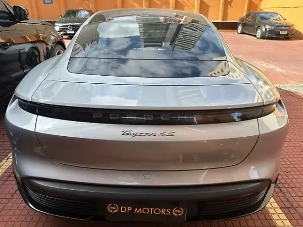 Porsche Taycan - Imagem 5