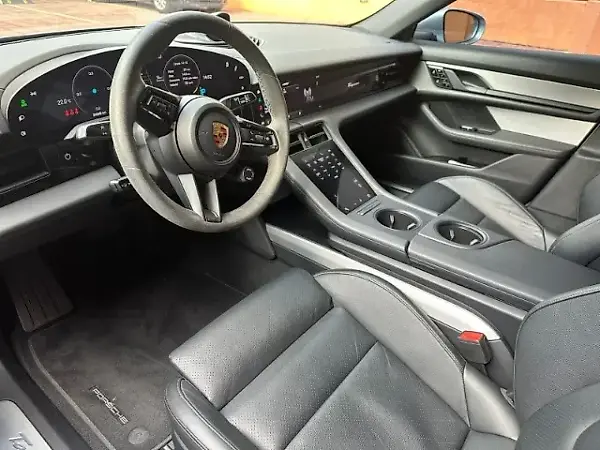 Porsche Taycan - Imagem 7