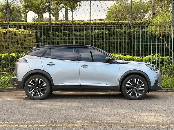 Peugeot E-2008 - Imagem 4