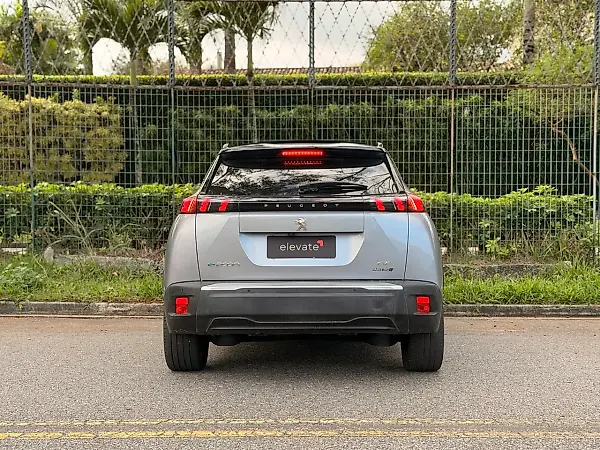 Peugeot E-2008 - Imagem 6
