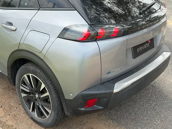 Peugeot E-2008 - Imagem 9