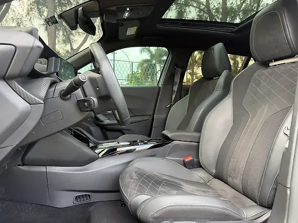Peugeot E-2008 - Imagem 16