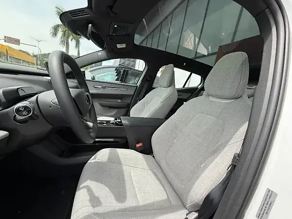 Volvo EX30 - Imagem 5