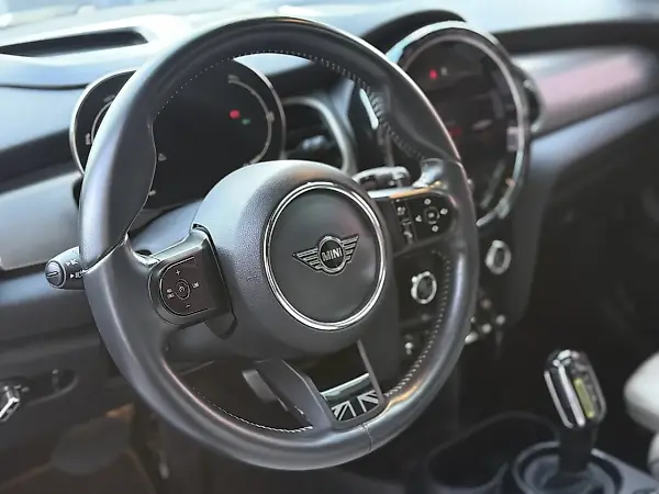 Mini Cooper SE - Imagem 4