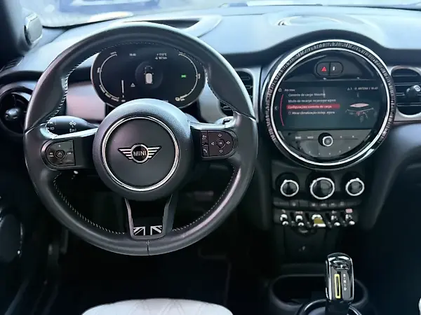 Mini Cooper SE - Imagem 17