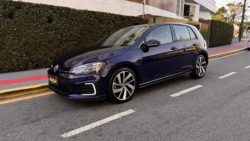 Volkswagen Golf  GTe - Imagem 1