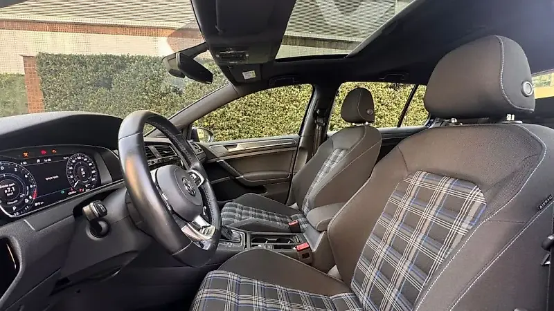 Volkswagen Golf  GTe - Imagem 13