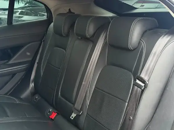 Jaguar I-pace - Imagem 16