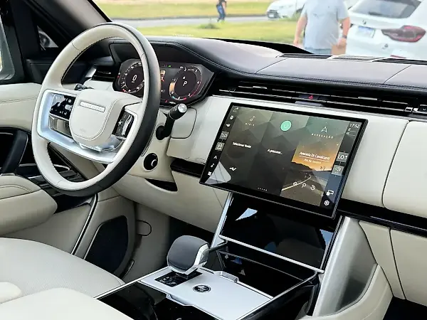 Land Rover Range Rover Sport Plug-in Hybrid - Imagem 8