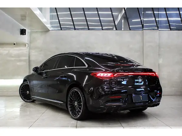 Mercedes Eqe 300 - Imagem 4