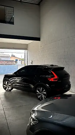 Volvo XC40 Recharge - Imagem 3