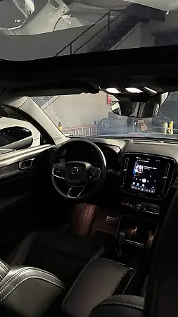 Volvo XC40 Recharge - Imagem 6
