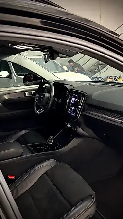 Volvo XC40 Recharge - Imagem 7