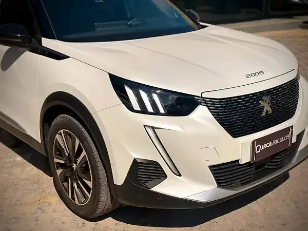 Peugeot E-2008 - Imagem 4