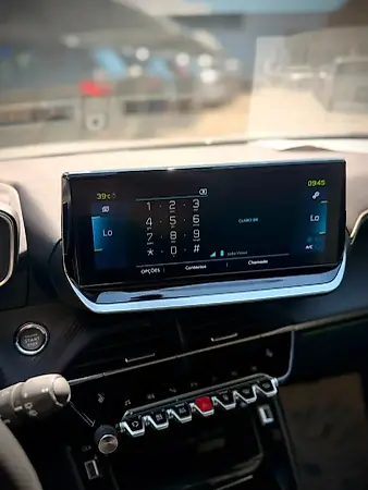 Peugeot E-2008 - Imagem 12