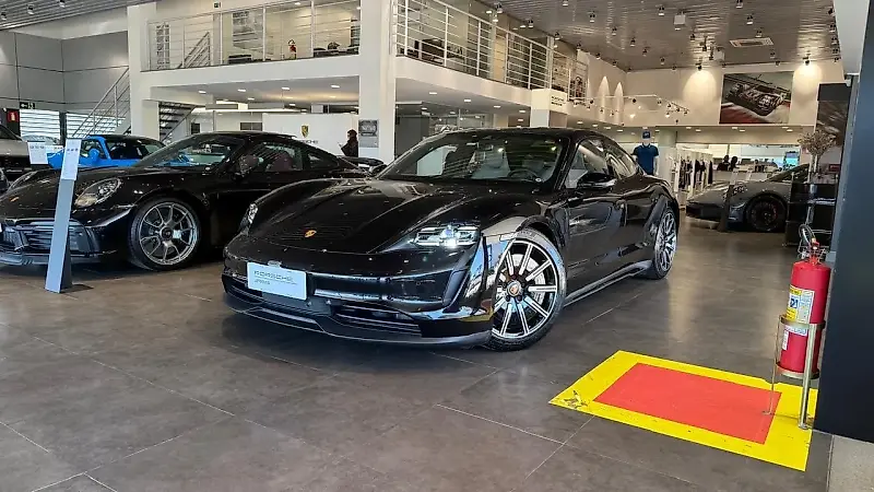 Porsche Taycan - Imagem 1