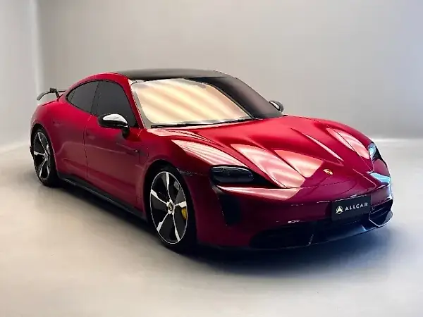 Porsche Taycan - Imagem 1