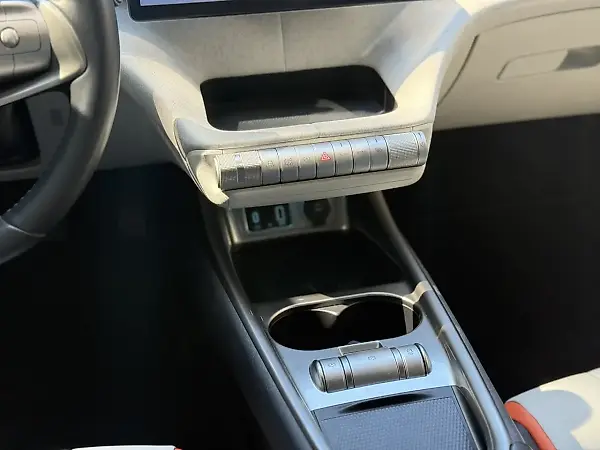 BYD Dolphin - Imagem 12