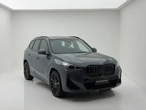 BMW IX1 - Imagem 1