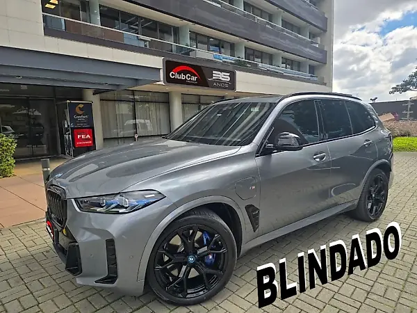 BMW X5 Xdrive50e - Imagem 1