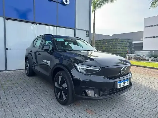 Volvo EX40 - Imagem 1