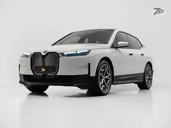 BMW Ix - Imagem 1