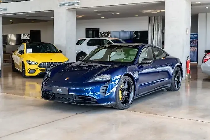 Porsche Taycan - Imagem 1