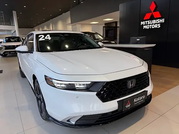 Honda Clarity Plug-in Hybrid - Imagem 1