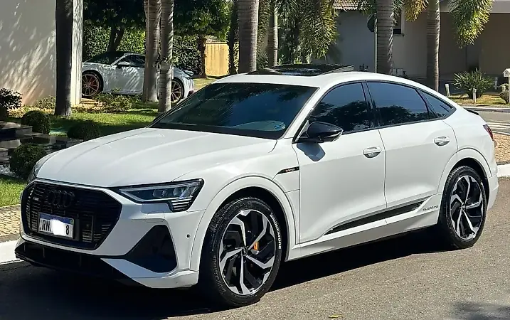 Audi A6 Sportback E-tron - Imagem 1