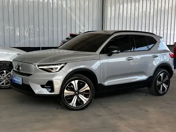 Volvo XC40 Recharge - Imagem 1
