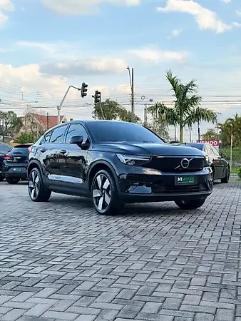 Volvo C40 Recharge - Imagem 1