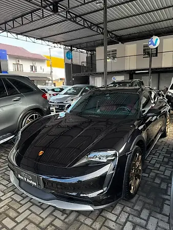 Porsche Taycan - Imagem 1